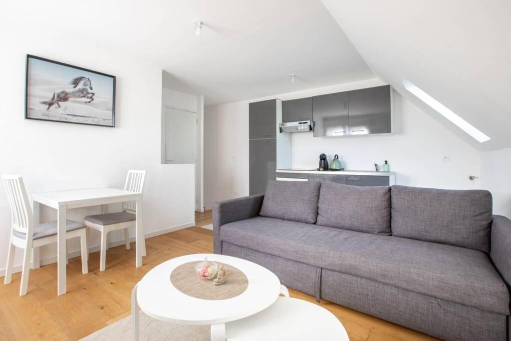 Grand Confort, Appartement Osny Exterior foto